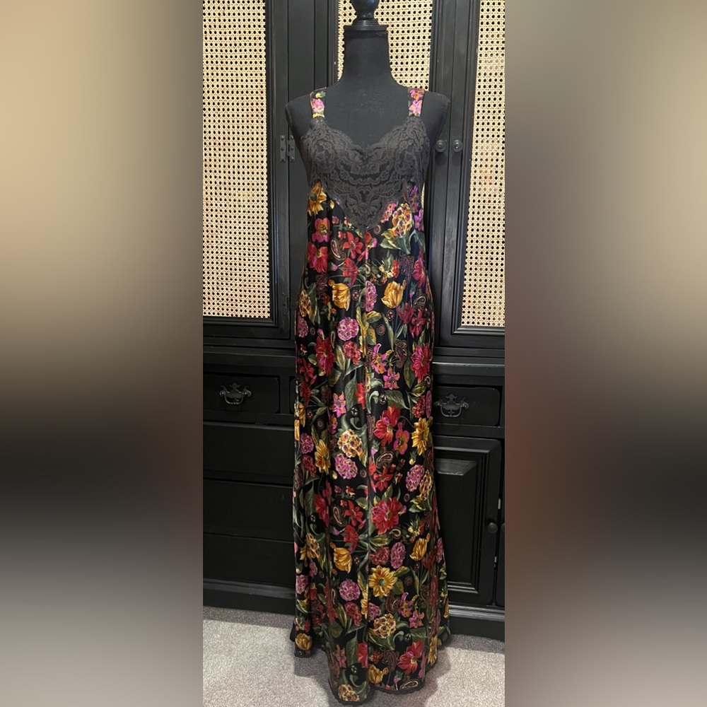 VINTAGE | Vanity Fair Slip Dress